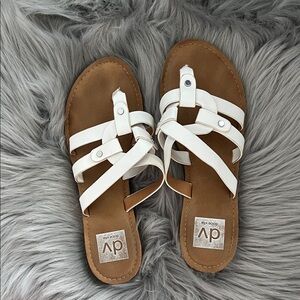 EUC DV by Dolce Vita White Strappy Multi-Band Slide Sandals sz 6.5